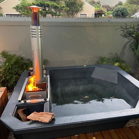 Вілла Seven On Flora- Hot Tub, Modern With Amazing Outside Area Германус Екстер'єр фото