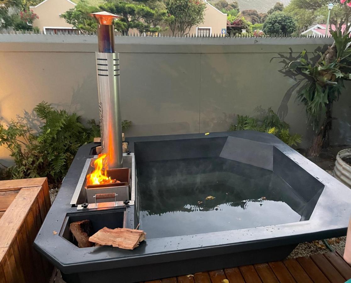 Вілла Seven On Flora- Hot Tub, Modern With Amazing Outside Area Германус Екстер'єр фото